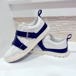 Valentino white & black leather straps low sneaker with studs